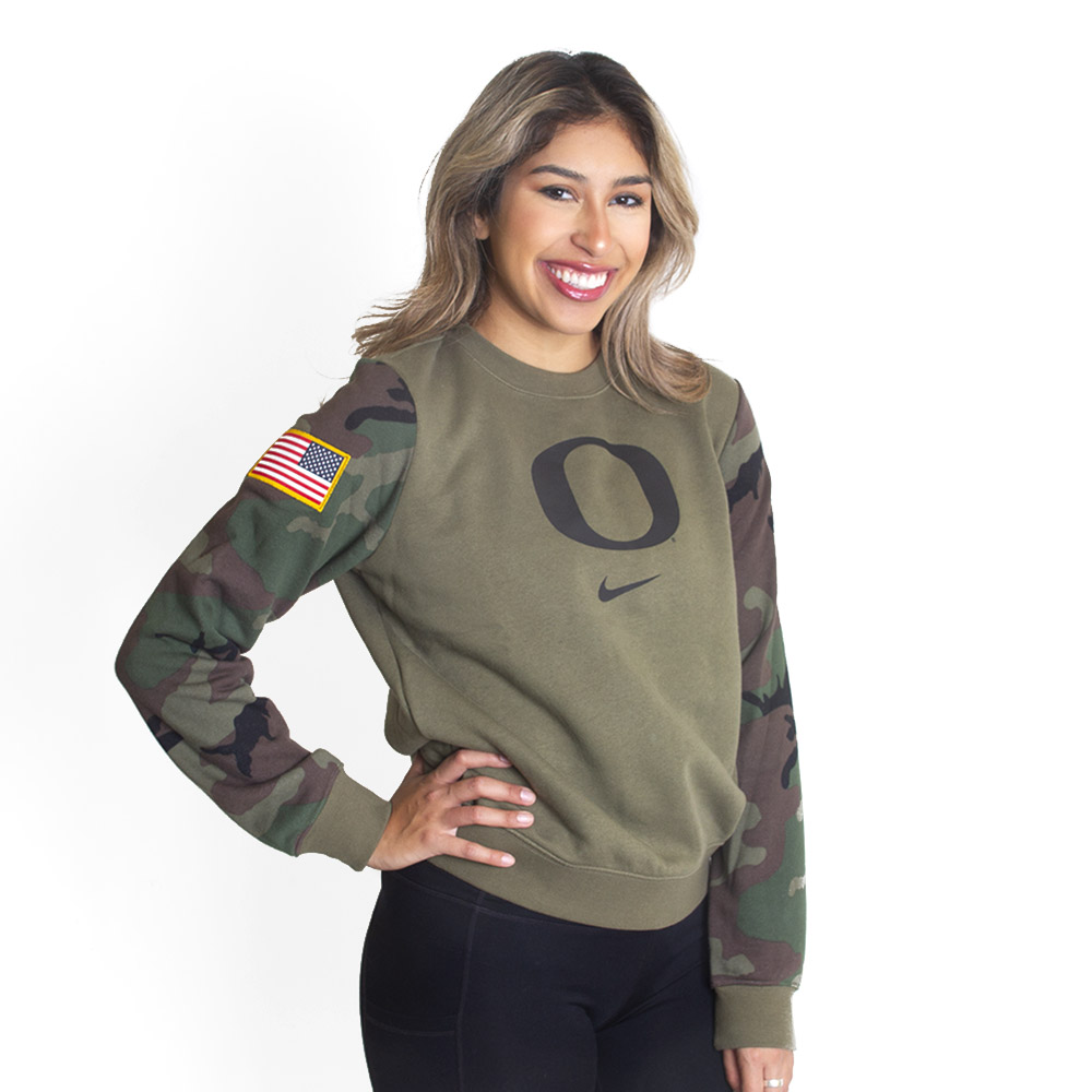 Women Olive w Camo Sleeves Nike Team Military 23 w Black O & Flag Patch & Duck Face Patch Crew